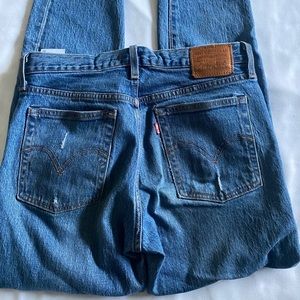 Preowned Levi Denim Jeans, Wedgie, Size 28